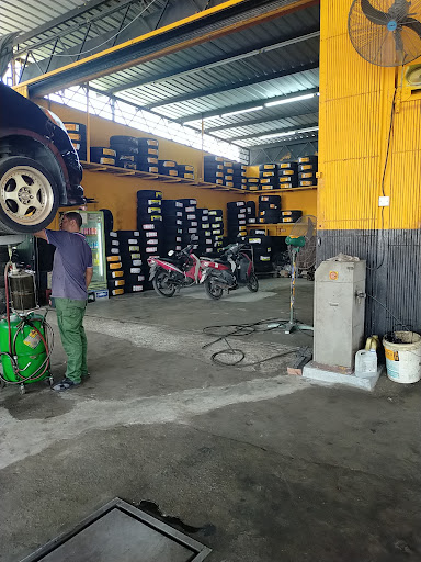 Hwa Seng Tyres & Battery Service Centre