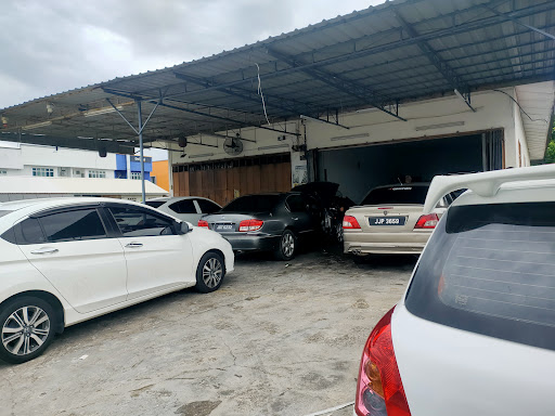 RMRM AUTO SERVICES