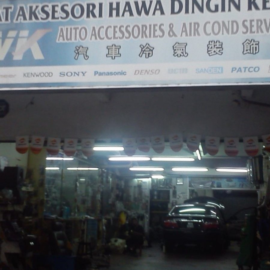 Memperbaiki Kereta Yong Chia 1 memperbaiki kereta yong chia