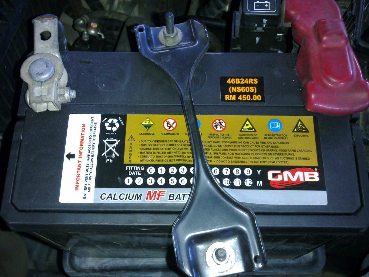 ZAWARI BATERI KERETA BERIS 1 zawari bateri kereta beris